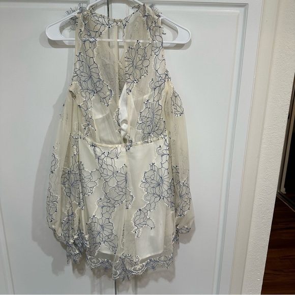 Alice McCall Cold Shoulder Lace Playsuit - Picture 8 of 9